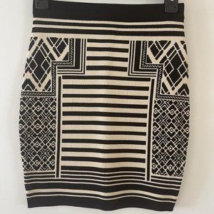 ROSSMORE Geometric Print Pencil Mini Skirt Black/White Size XS